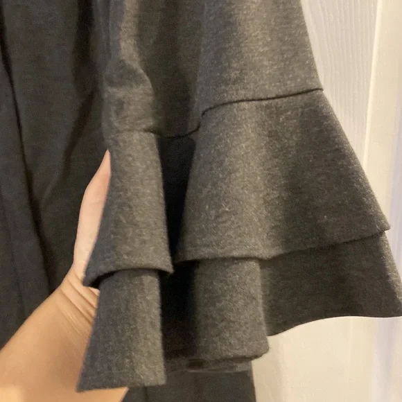 Suzanne Betro length 33” bust 42” Jacket size XL Chic Gray Flared Sleeves 20” - Picture 4 of 12